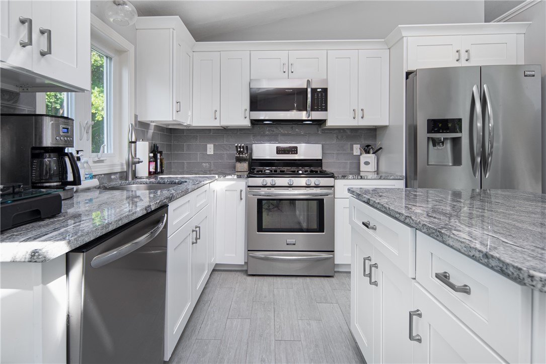 74 Olney Arnold Road Cranston, RI 02921 - Photo 8 of 30 Gallery Image 8