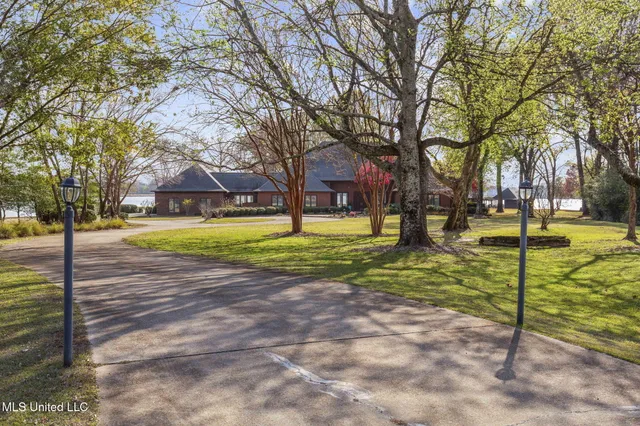 $1,499,999 | 108 Cove Lane, Madison, MS 39110