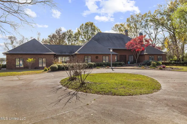 $1,499,999 | 108 Cove Lane, Madison, MS 39110