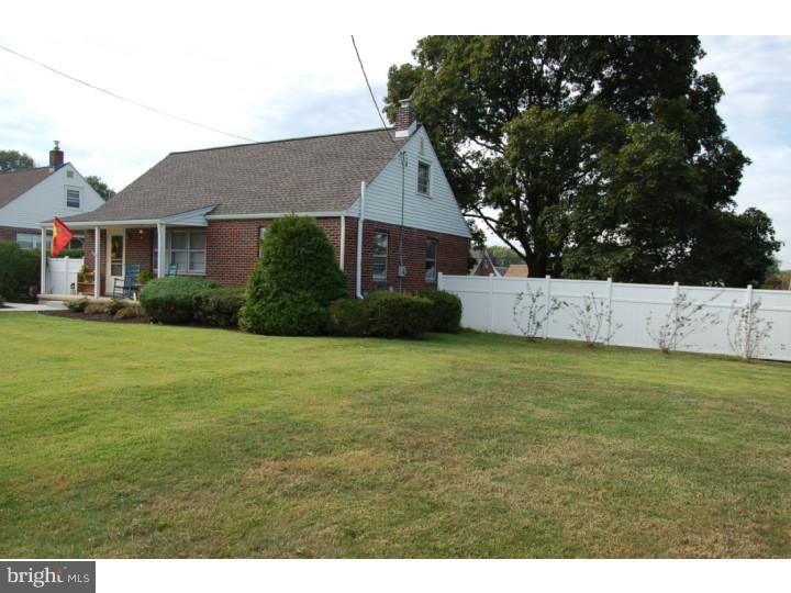 2124 Peters Road Reading, PA 19601 - Photo 2 of 17