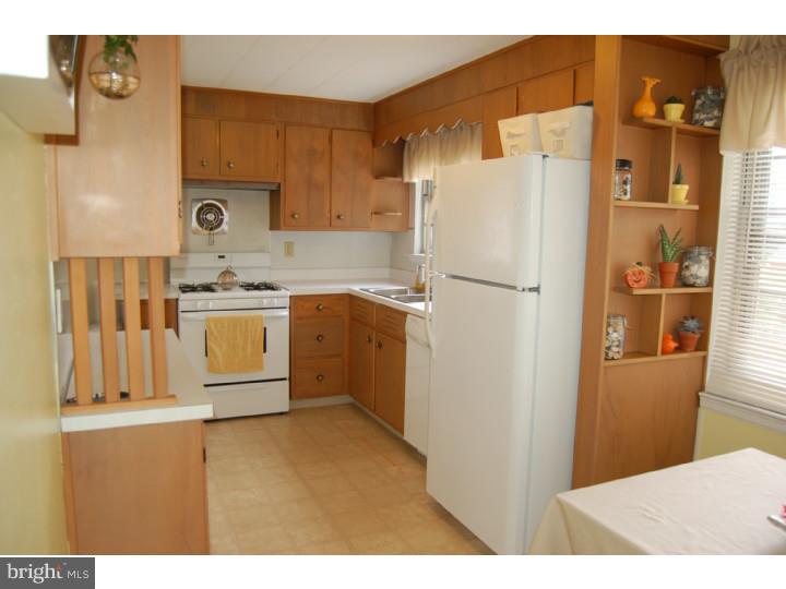 2124 Peters Road Reading, PA 19601 - Photo 9 of 17