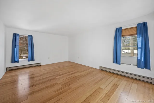 $689,000 | 124 East Street, Wolcott, CT 06716