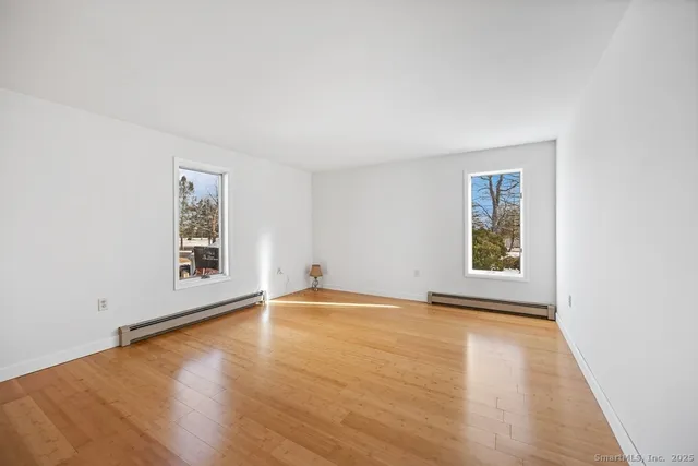 $689,000 | 124 East Street, Wolcott, CT 06716