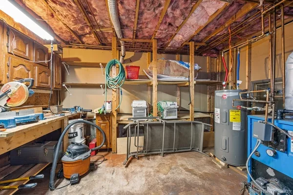 a view of a storage & utility room