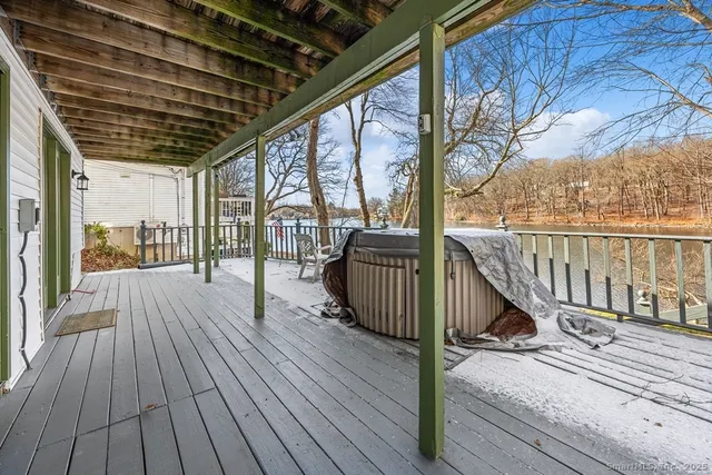 $689,000 | 124 East Street, Wolcott, CT 06716