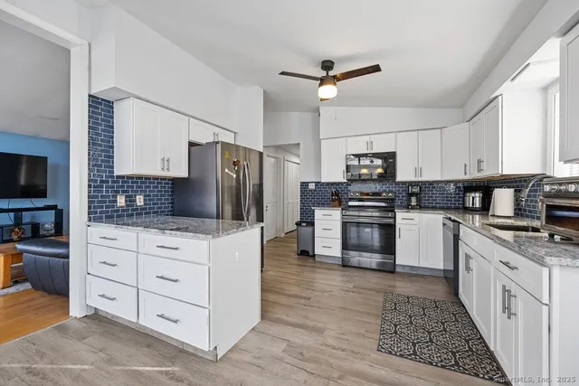 $689,000 | 124 East Street, Wolcott, CT 06716