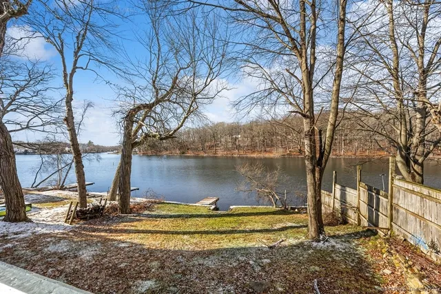 $689,000 | 124 East Street, Wolcott, CT 06716