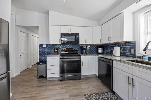 $689,000 | 124 East Street, Wolcott, CT 06716