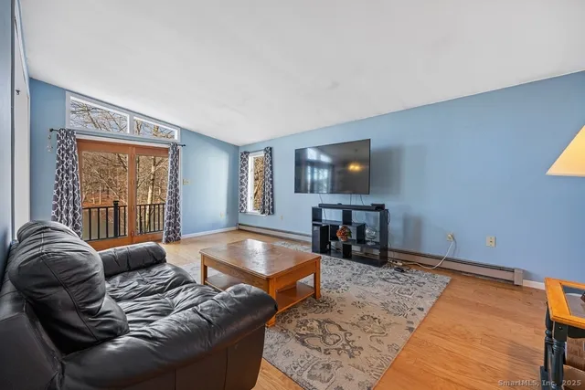 $689,000 | 124 East Street, Wolcott, CT 06716