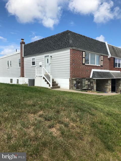 414 Waring Street Philadelphia, PA 19116 - Photo 2 of 2 Gallery Image 2