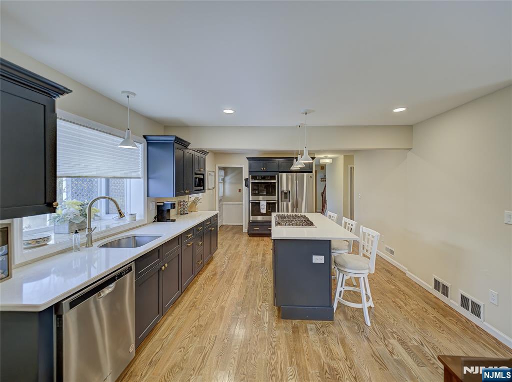 15 Glassboro Road Parsippany, NJ 07054 - Photo 11 of 38