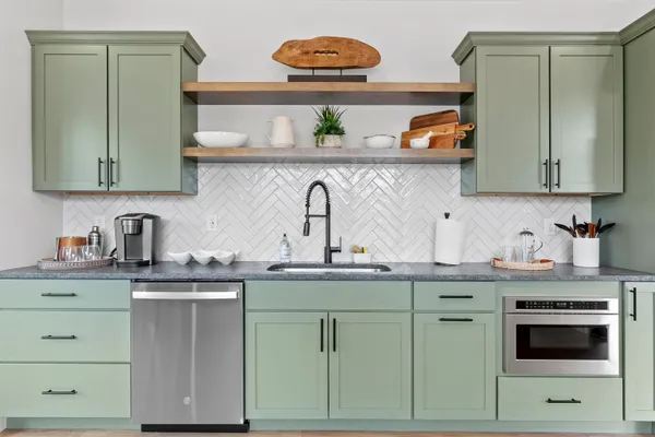 $794,500 | 36 Summerwind Place, Unit 36, Greenland, NH 03840