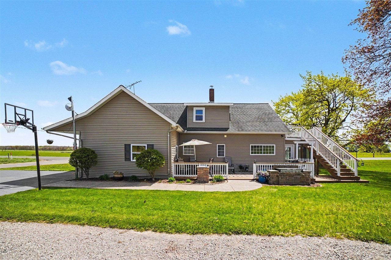 6987 East Beaverton Road Clare, MI 48617 - Photo 4 of 54