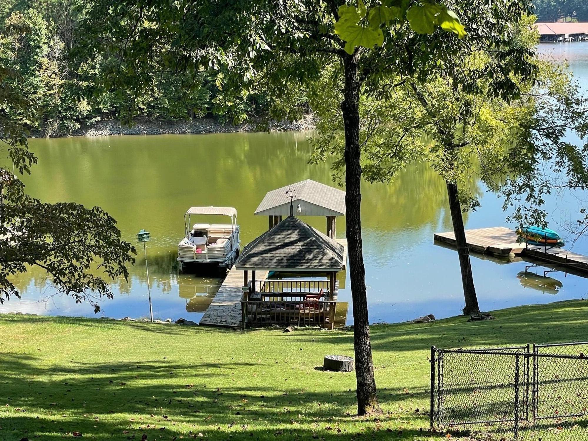 16448 Moneta Road Moneta, VA 24121 - Photo 24 of 34 Dock
