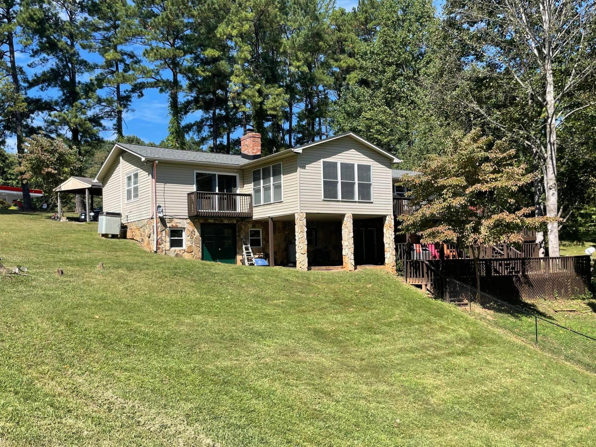 16448 Moneta Road Moneta, VA 24121 - Photo 32 of 34 IMG_9296