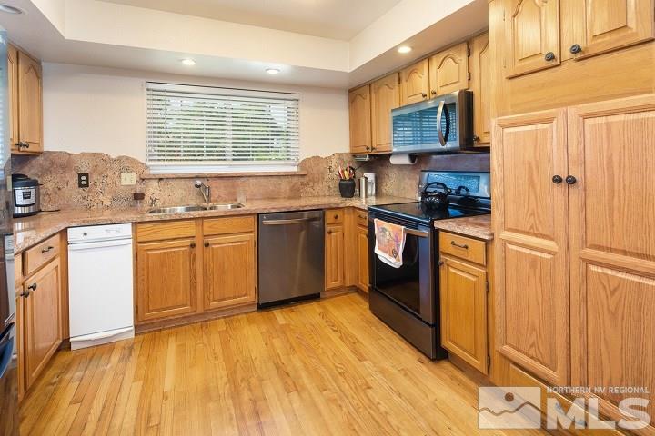 11295 Cornerbrook Court Reno, NV 89511 - Photo 8 of 36 Photo 8