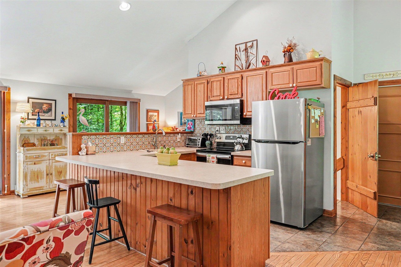 15283 Prairie Road Three Oaks, MI 49128 - Photo 8 of 31
