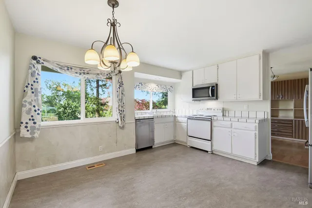 $850,000 | 4860 Parktrail Drive, Santa Rosa, CA 95405