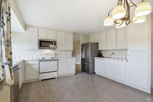 $850,000 | 4860 Parktrail Drive, Santa Rosa, CA 95405