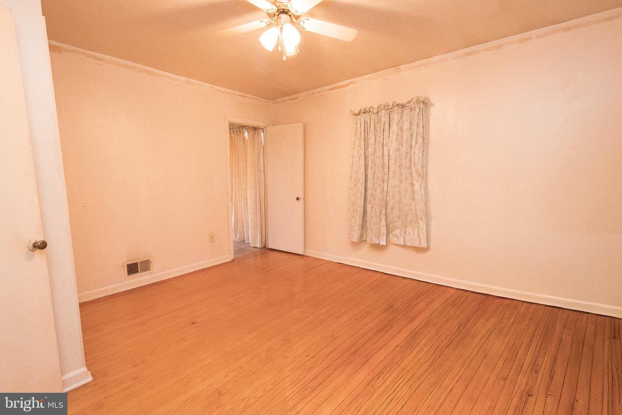 4022 West 7th Street Trainer, PA 19061 - Photo 25 of 49 a view of an empty room with a window