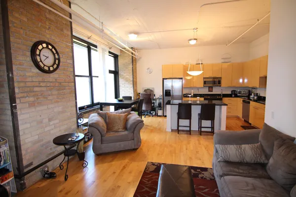 $1,895 | 290 Market Street, Unit 412, Minneapolis, MN 55405