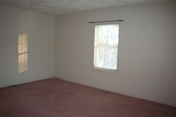 37 Scotland Heights Road Haverhill, MA 01832 - Photo 5 of 18 Gallery Image 5