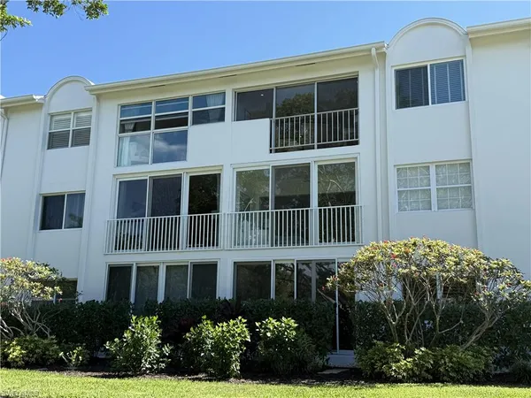 $595,000 | 408 Broad Avenue South, Unit H408, Naples, FL 34102