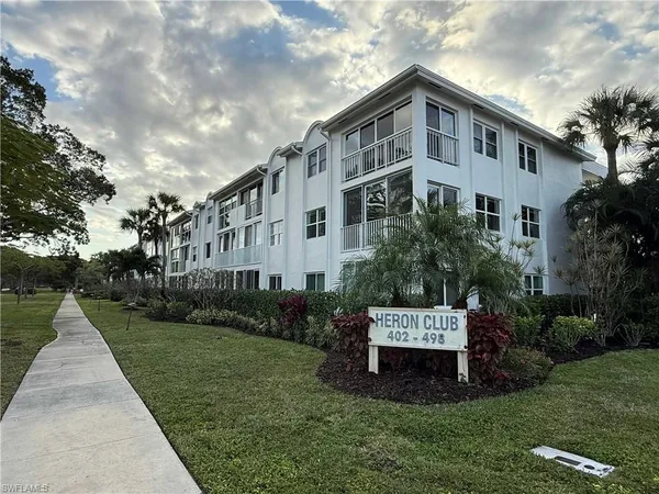 $595,000 | 408 Broad Avenue South, Unit H408, Naples, FL 34102