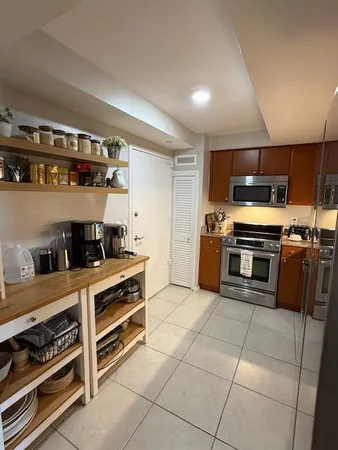 $3,000 | 1900 South Ocean Boulevard, Unit 15G, Lauderdale-by-the-Sea, FL 33062