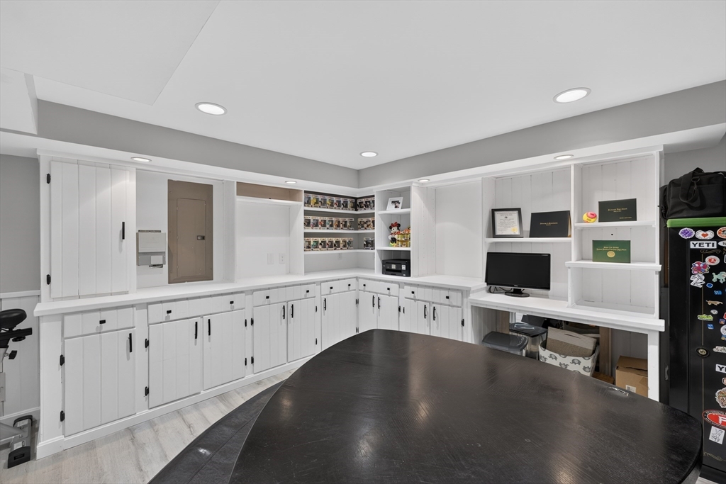 403 Valley Road New Bedford, MA 02745 - Photo 24 of 41