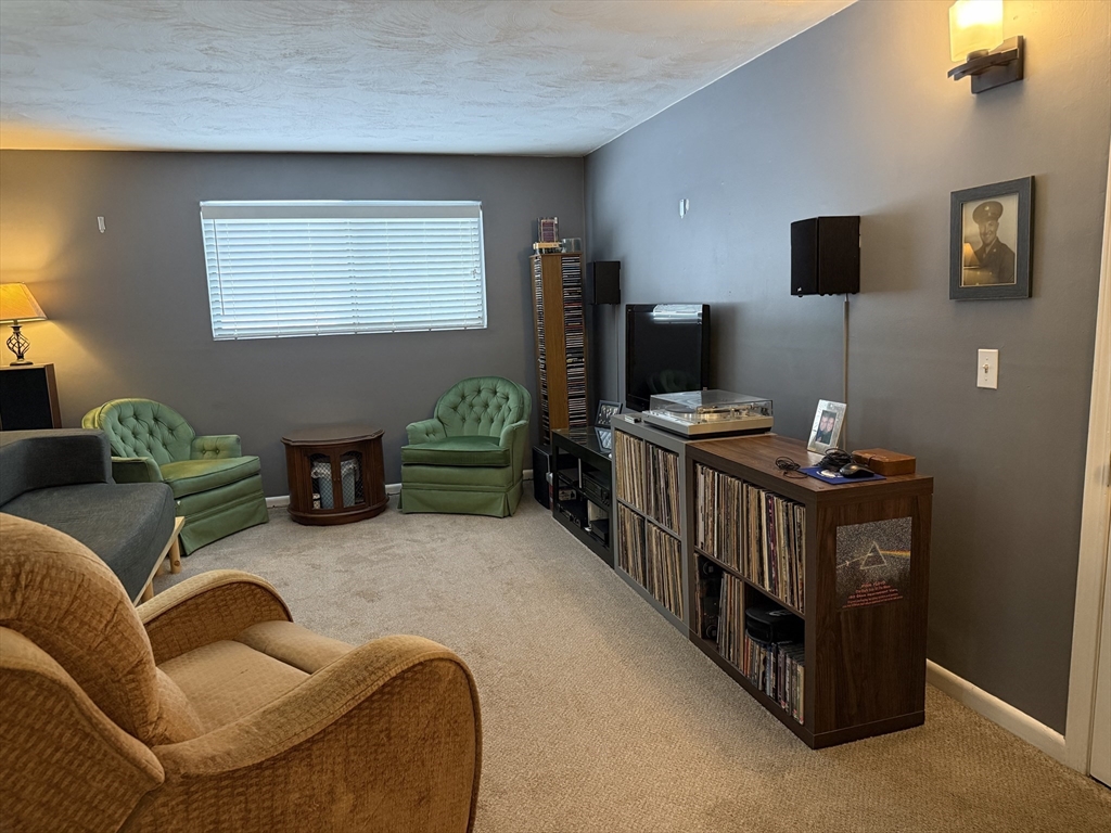 176 Maple Avenue, Unit 32 Rutland, MA 01543 - Photo 5 of 16