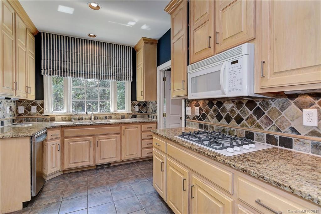 6037 Sharon Road Charlotte, NC 28210 - Photo 8 of 32 Gallery Image 8