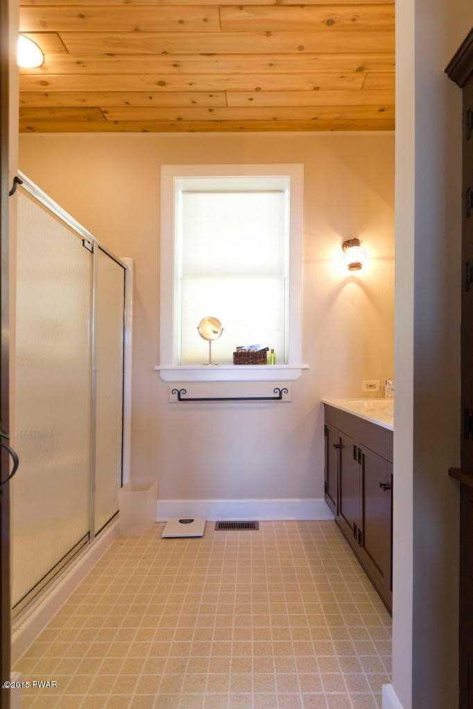 1 East Wenonah Road Tafton, PA 18464 - Photo 15 of 27