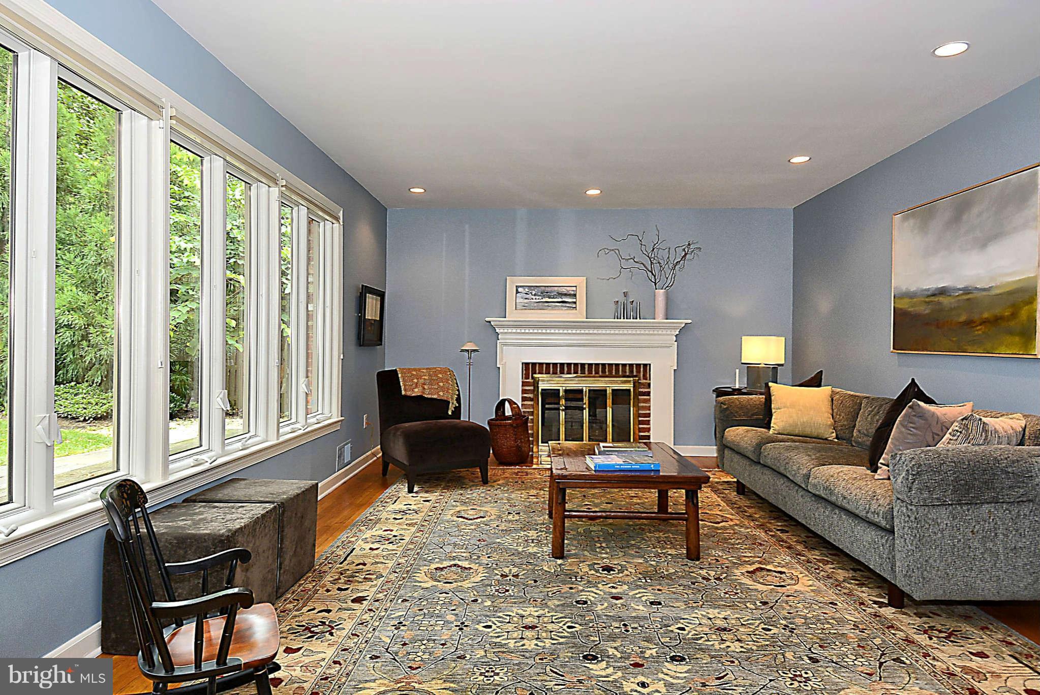 5701 Bent Branch Road Bethesda, MD 20816 - Photo 12 of 14 Living Room