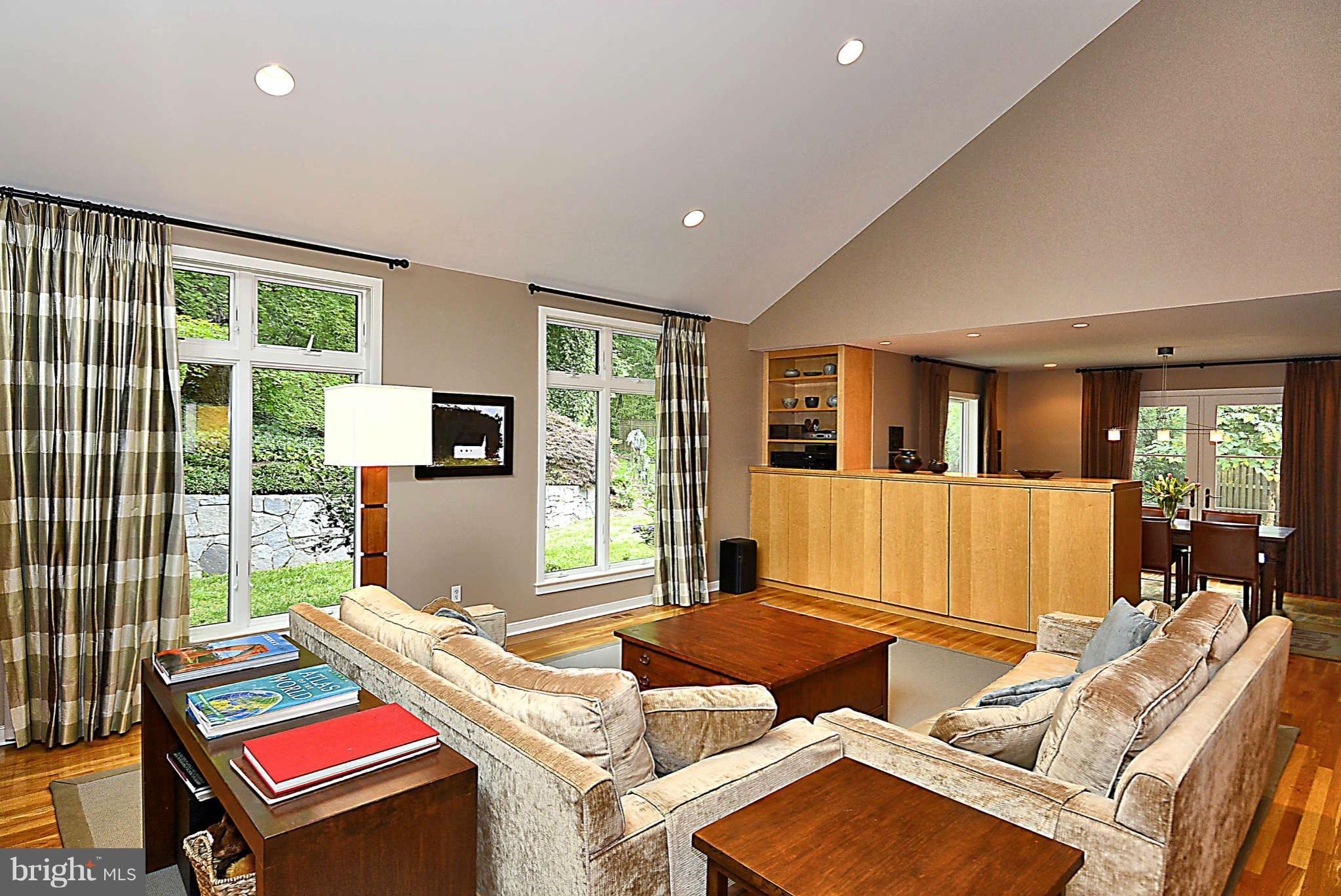 5701 Bent Branch Road Bethesda, MD 20816 - Photo 9 of 14 Family Room