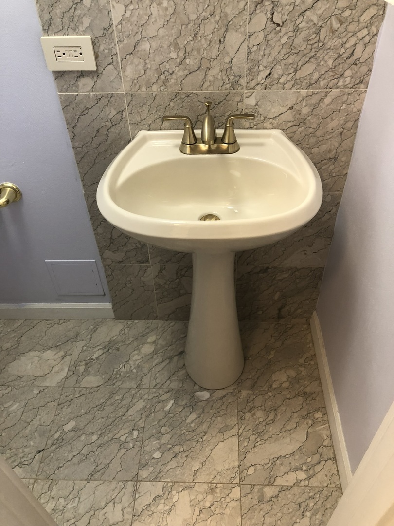 941 North Northwest Highway, Unit 3B Park Ridge, IL 60068 - Photo 18 of 26