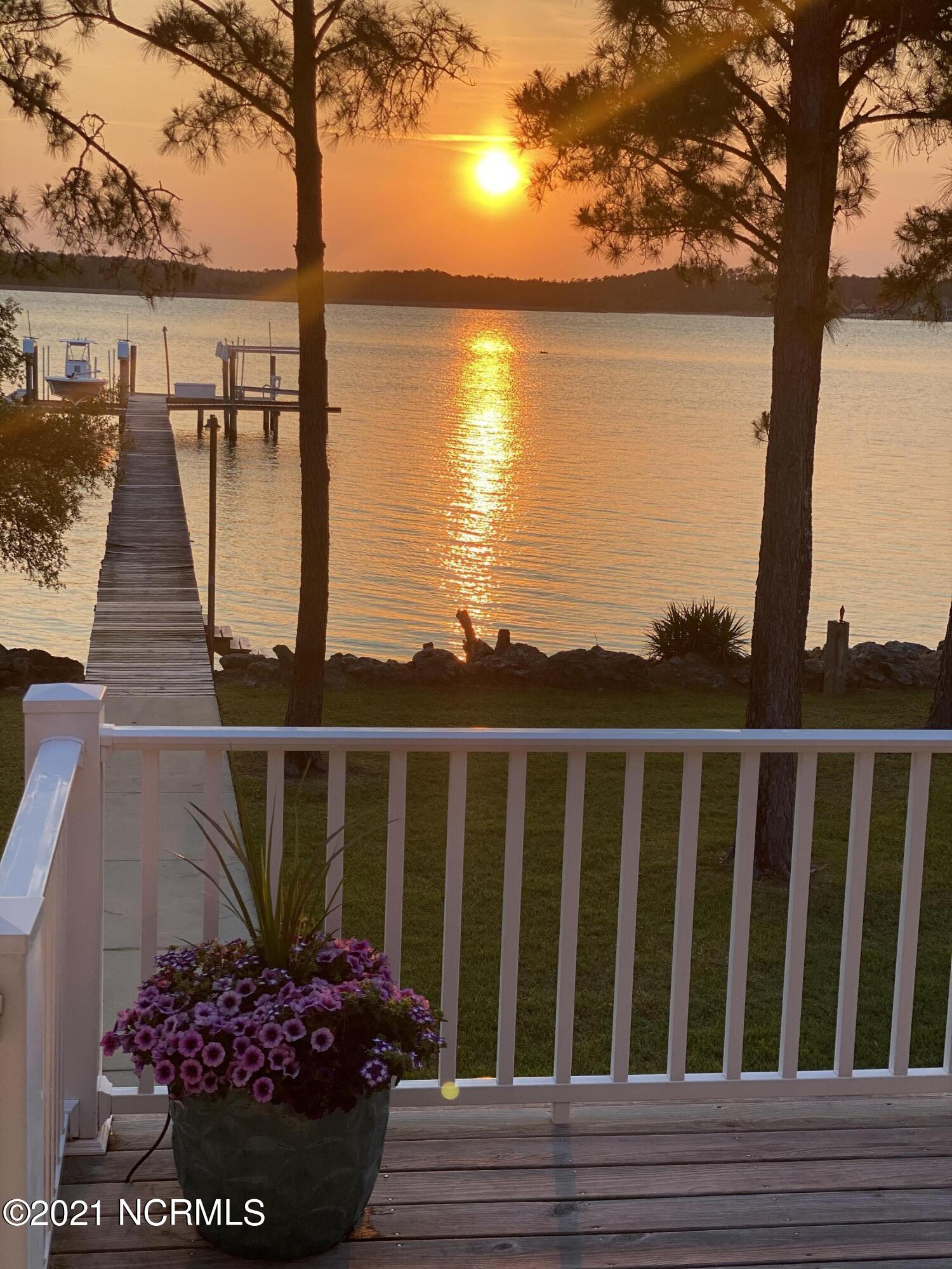 112 Thurman Road Beaufort, NC 28516 - Photo 34 of 62 Thurman sunset