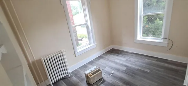 $575 | 3012 Felix Street, Unit 2, St. Joseph, MO 64501