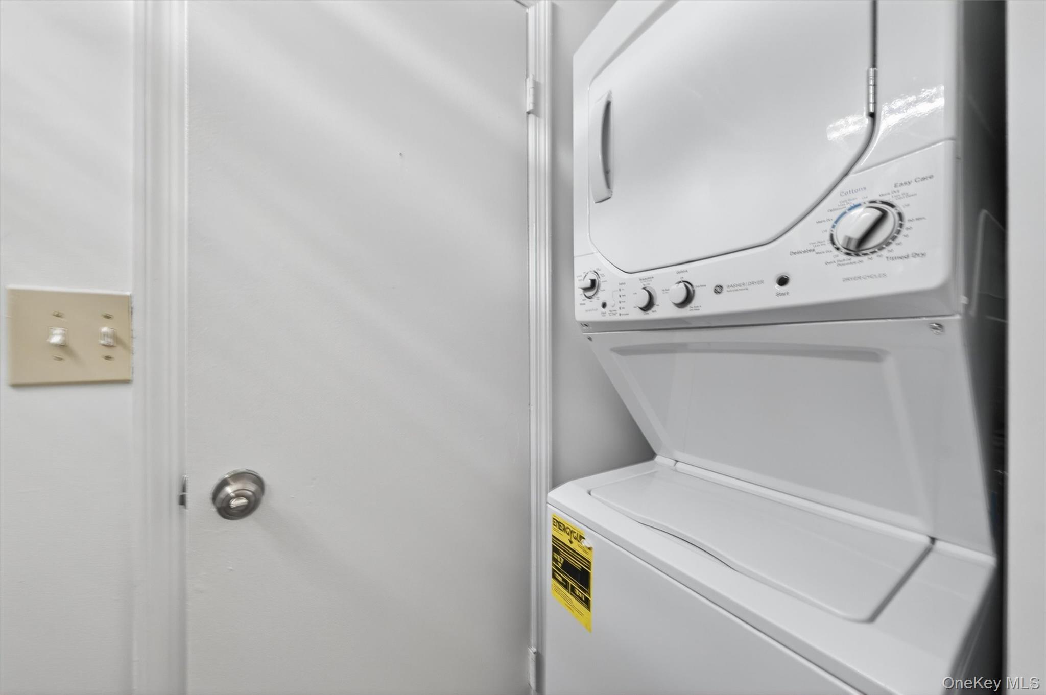 5 Lexington Hills Road, Unit 1 Harriman, NY 10926 - Photo 20 of 29 a utility room with dryer and washer