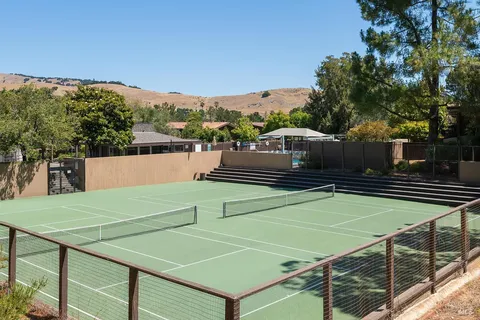 $575,000 | 82 Surrey Lane, San Rafael, CA 94903