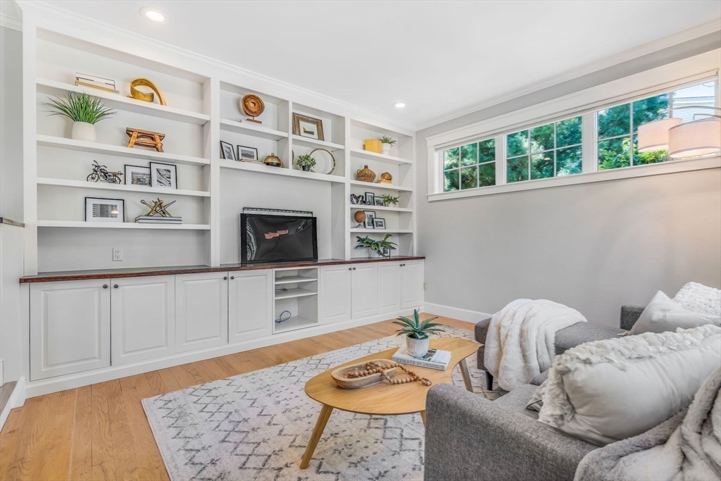 3 Pond Street Concord, MA 01742 - Photo 11 of 34