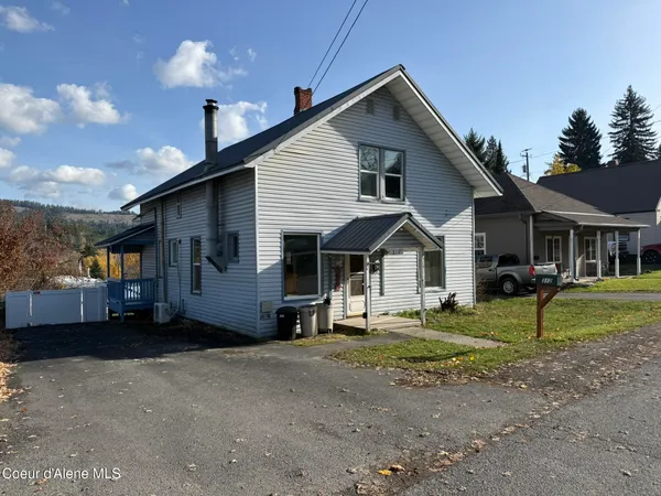 $320,000 | 312 South 4th Street, St. Maries, ID 83861