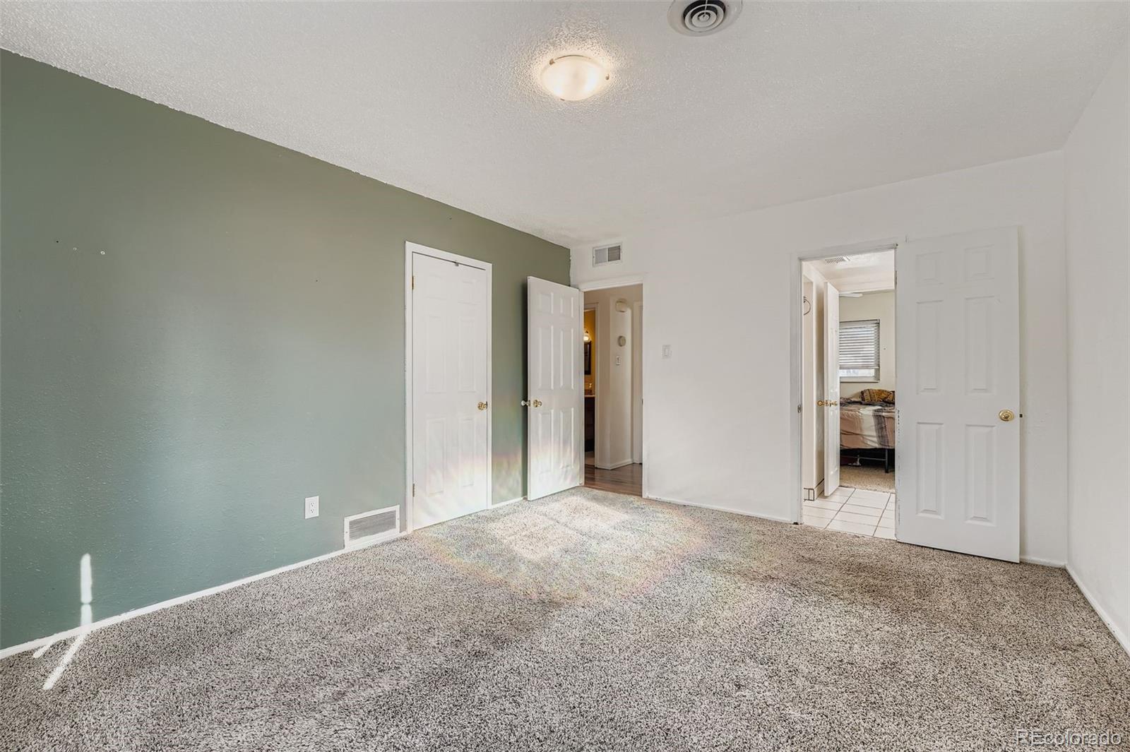 1072 Racine Street Aurora, CO 80011 - Photo 12 of 24