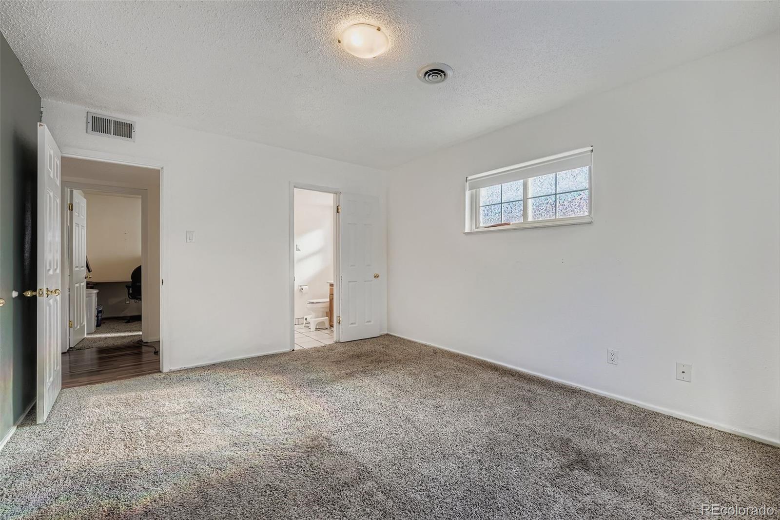 1072 Racine Street Aurora, CO 80011 - Photo 12 of 23