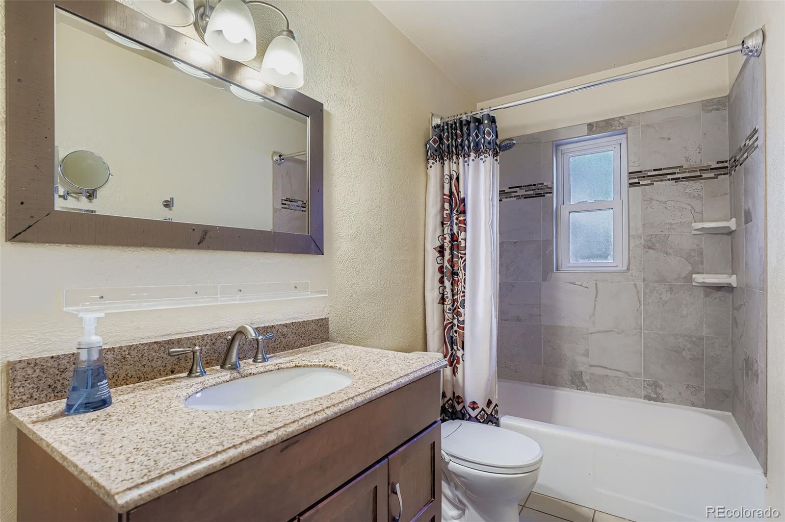 1072 Racine Street Aurora, CO 80011 - Photo 9 of 23