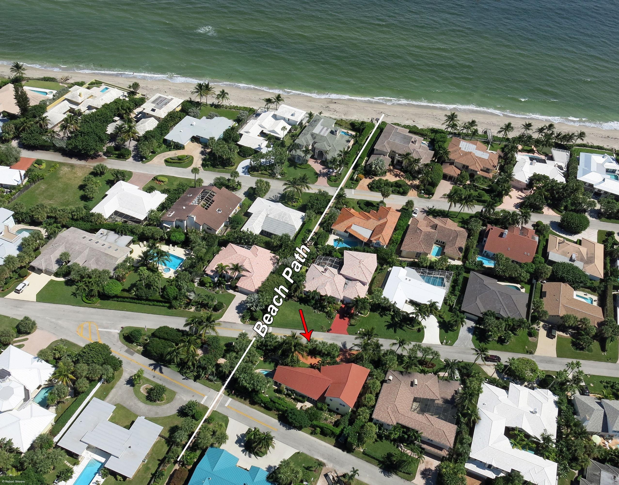201 Colony Road Jupiter Inlet Colony, FL 33469 - Photo 2 of 30 Located on Beach Path