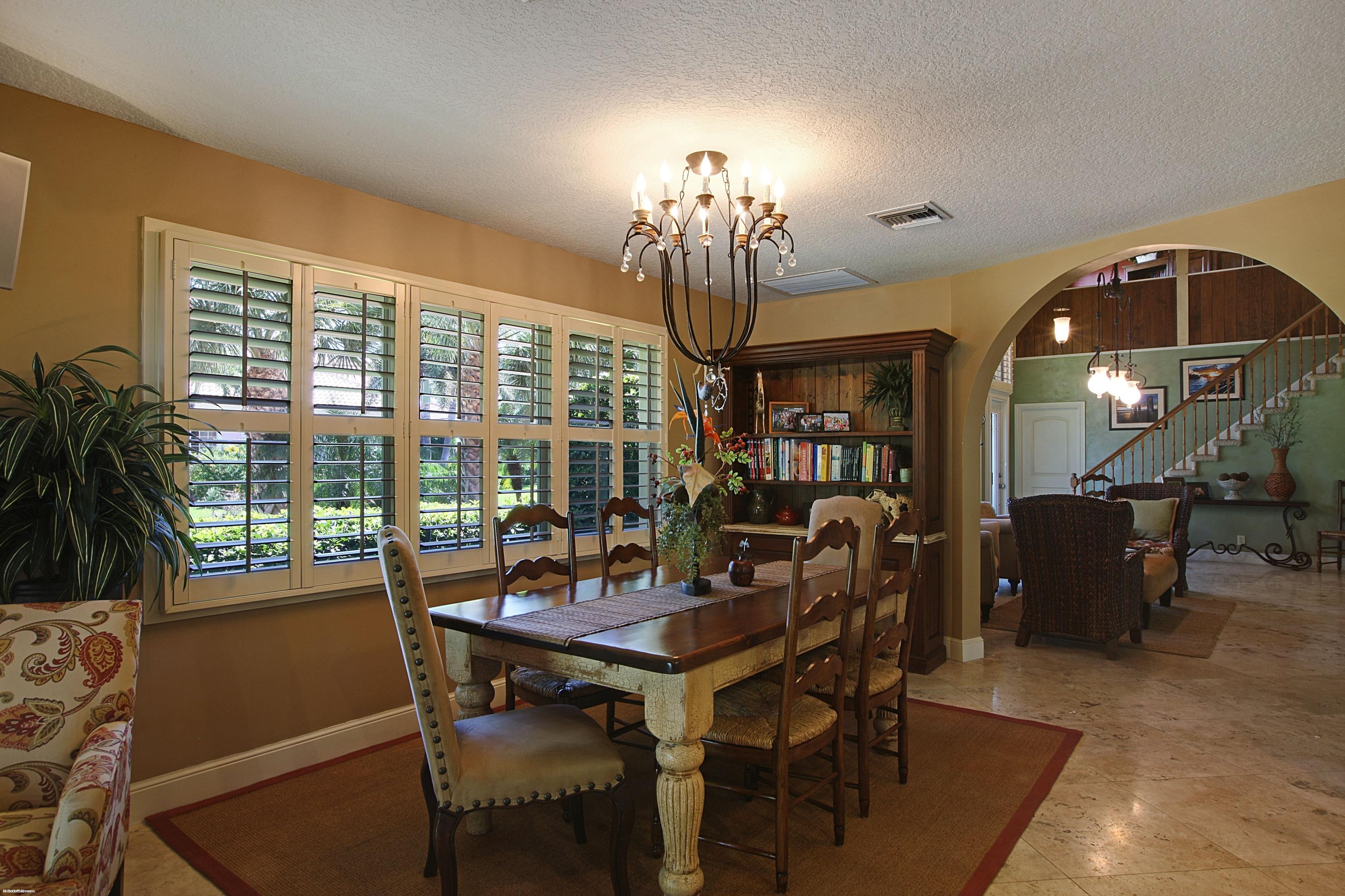 201 Colony Road Jupiter Inlet Colony, FL 33469 - Photo 7 of 30 Dining Room