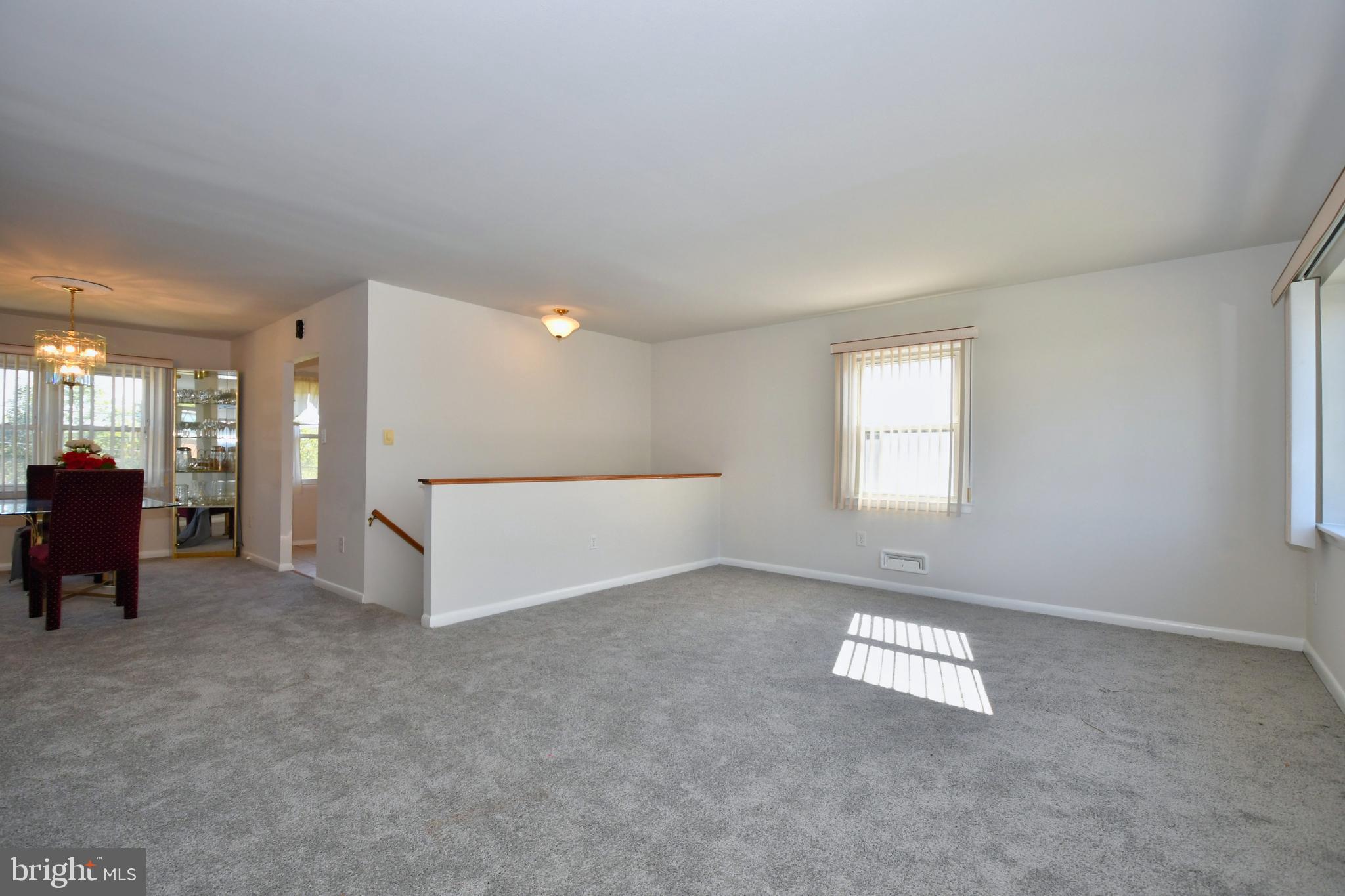 3205 Blue Hill Road Baltimore, MD 21207 - Photo 4 of 39 Living Room