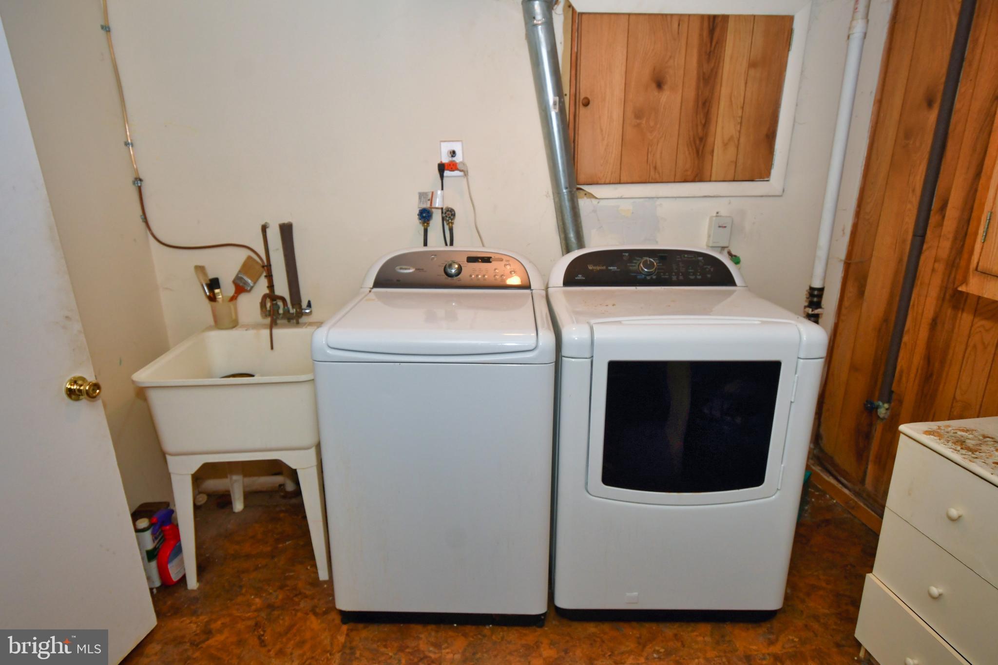 3205 Blue Hill Road Baltimore, MD 21207 - Photo 32 of 39 Laundry Area