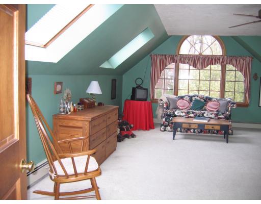 12 Plumbley Road Upton, MA 01568 - Photo 6 of 10 Gallery Image 6
